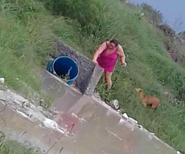 Taponan desechos desagües