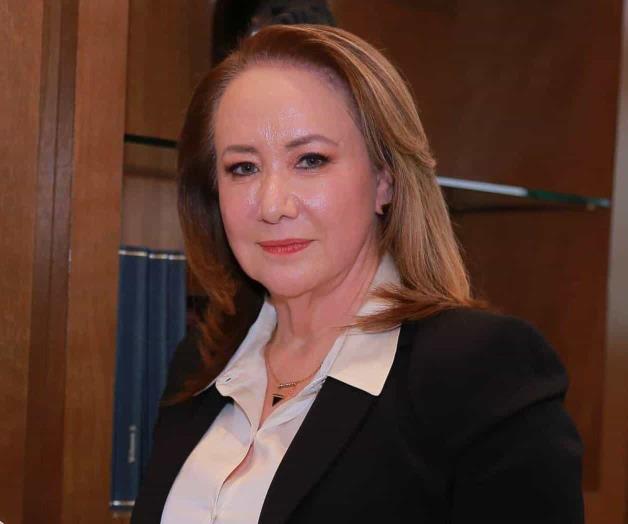 Se ampara Yasmín Esquivel vs. UNAM; le da jueza suspensión