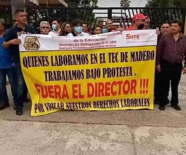 Protestan maestros del Tec en Madero