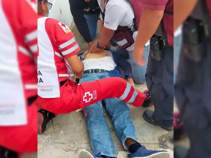 Sufre abuelito paro cardíaco y muere en la vía pública Sufre abuelito paro cardíaco y muere en la vía pública