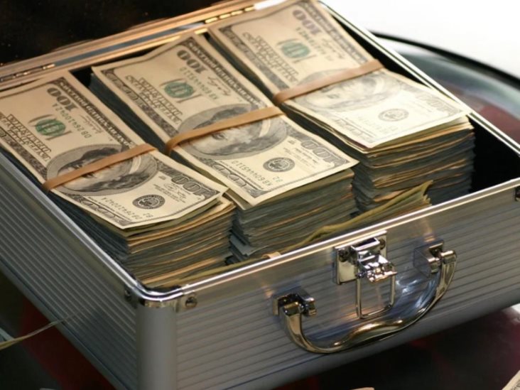 Dólar abre a la venta en 18.80 pesos en promedio este viernes Dólar abre a la venta en 18.80 pesos en promedio este viernes
