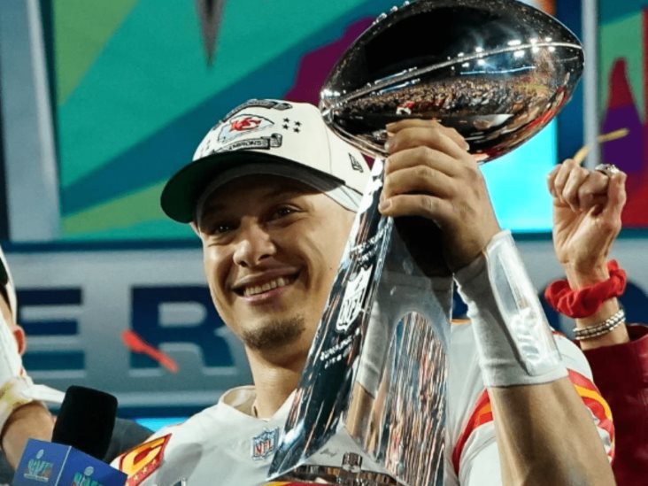 Patrick Mahomes pierde el trofeo Vince Lombardi tras pasarse de copas Patrick Mahomes pierde el trofeo Vince Lombardi tras pasarse de copas