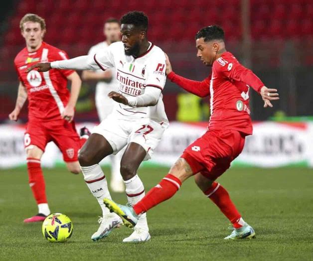 Milan resurge y supera 1-0 al Monza de Berlusconi