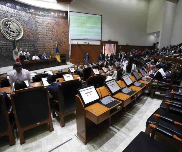 Complicarían intereses políticos la limpia en Congreso