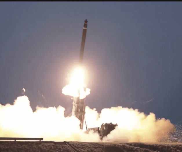 Corea del Norte dispara 2 misiles en pruebas condenadas por vecinos