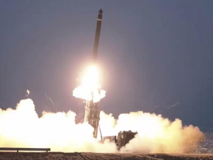 Corea del Norte dispara 2 misiles en pruebas condenadas por vecinos Corea del Norte dispara 2 misiles en pruebas condenadas por vecinos