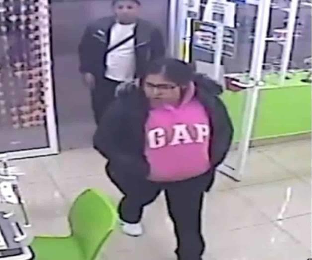 Buscan a pareja por robar unos lentes en una óptica de Monterrey Buscan a pareja por robar unos lentes en una óptica de Monterrey