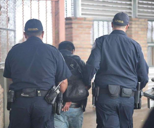 Arrestan en Aduanas a 7 fugitivos sexuales