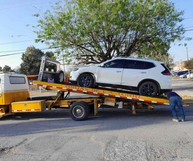 ‘Encontronazo’ deja daños materiales 