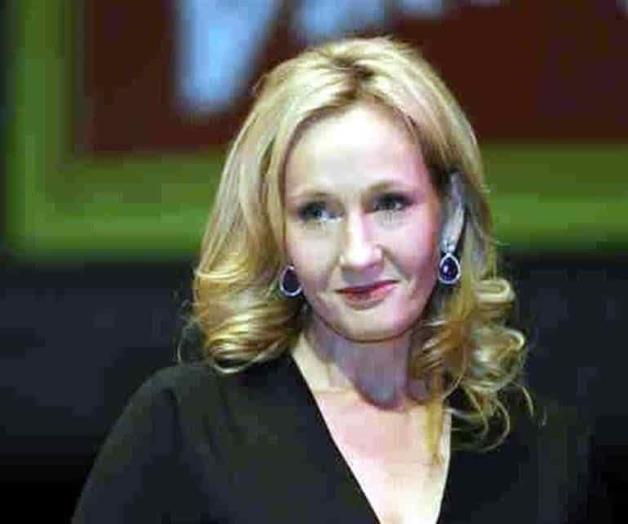 J. K. Rowling fue chantajeada con textos de Harry Potter