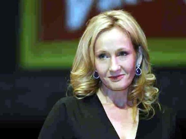 J. K. Rowling fue chantajeada con textos de Harry Potter J. K. Rowling fue chantajeada con textos de Harry Potter