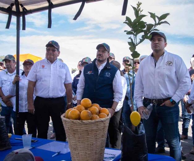 Celebra Rector a los agrónomos