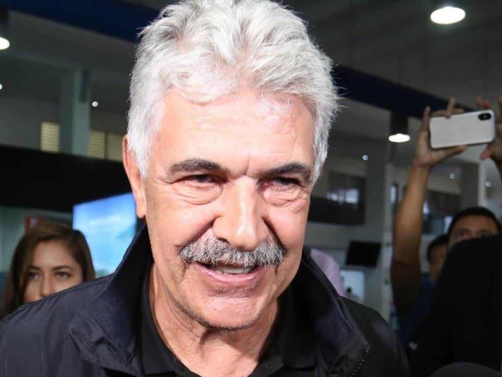 Llega Tuca Ferretti a CDMX para firmar con Cruz Azul Llega Tuca Ferretti a CDMX para firmar con Cruz Azul