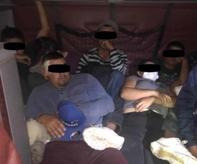 Descubren en camarote de tractor a 29 ilegales