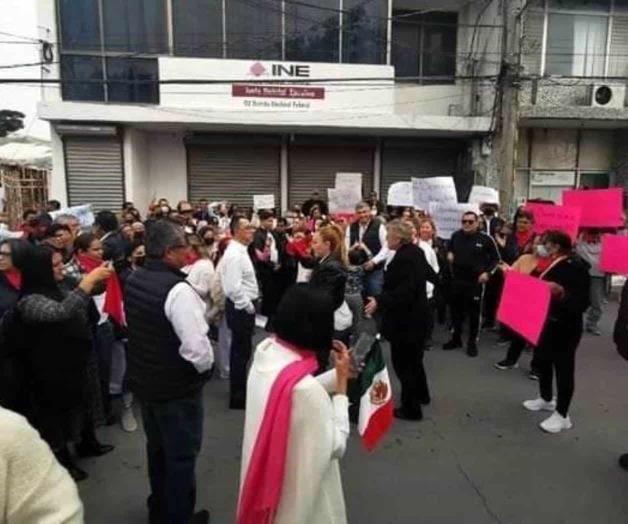 Convocan a movimiento nacional en defensa del INE