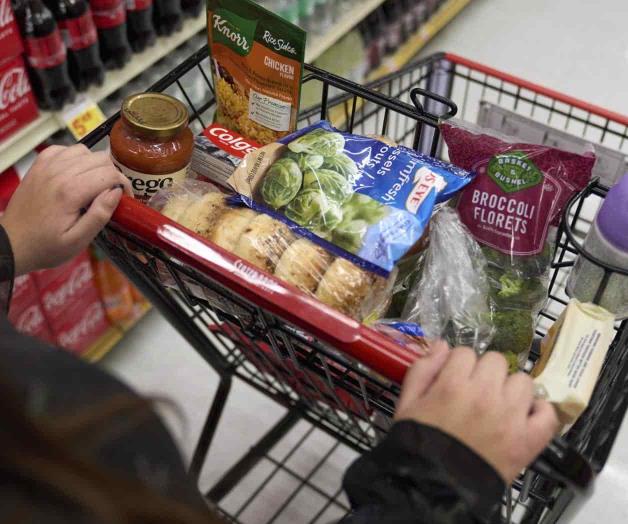 Recortan ayuda alimentaria