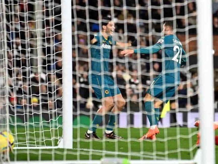 Asiste Raúl Jiménez en empate del Wolverhampton Asiste Raúl Jiménez en empate del Wolverhampton