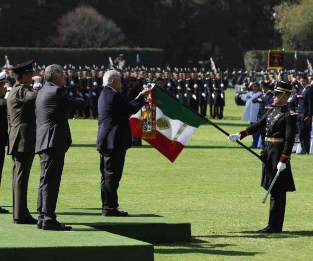 Bandera Nacional por encima de banderías partidistas: AMLO