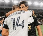 El duelo entre Chicharito y Vela queda suspendido por el mal clima