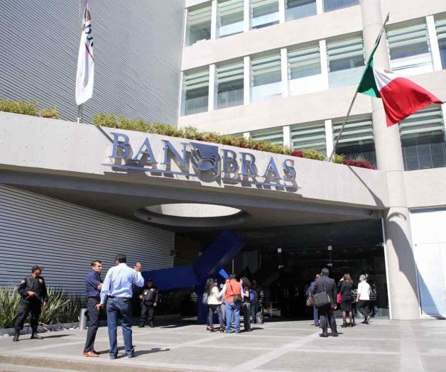 Ven pagos excesivos del Banco Nacional de Obras