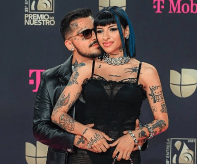 Christian Nodal presume su amor por su novia Cazzu