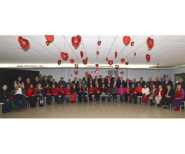 Disfrutan Noche con Damas