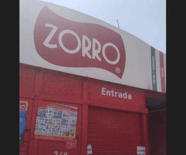 Por revisar mercancía a sus clientes, clausuran tienda del Zorro