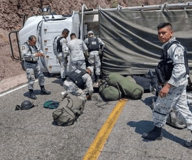 Vuelca vehículo de Guardia Nacional en carretera del Istmo de Oaxaca