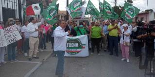 Marchan en favor del INE en Matamoros