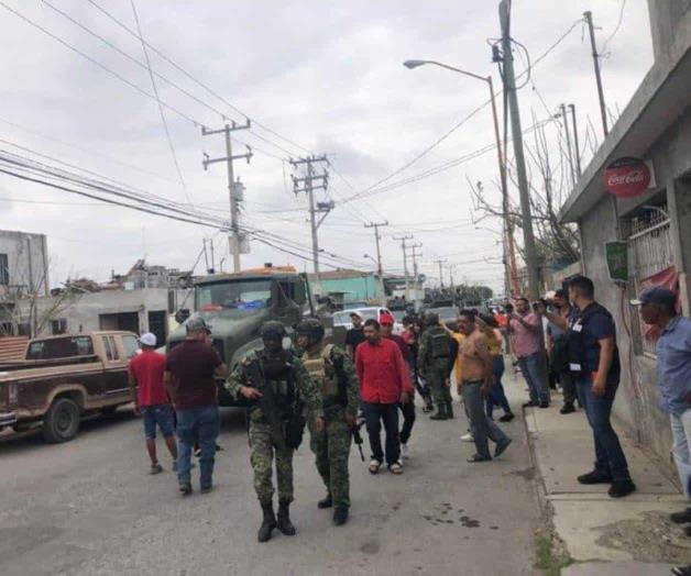 Ejecutan a cinco jóvenes en la Cavazos Lerma; señalan a militares