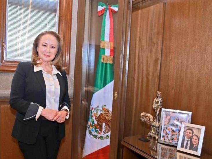 Exigen académicos renuncia de Ministra Esquivel por plagios Exigen académicos renuncia de Ministra Esquivel por plagios