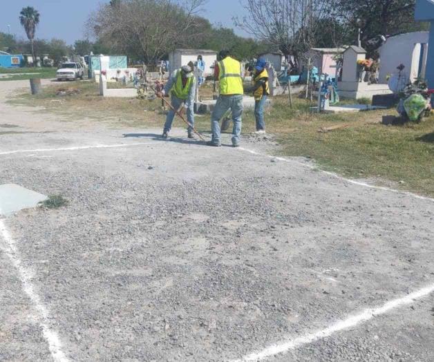 Dan una ‘manita de gato’ a camposanto