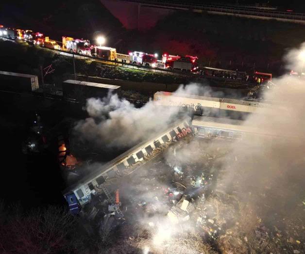 Grecia: Choque de trenes deja 16 muertos y 85 heridos