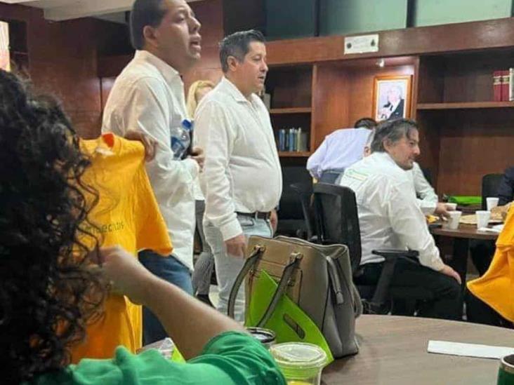Denuncian a titular de CECYTE por hacer campaña en UANL Denuncian a titular de CECYTE por hacer campaña en UANL