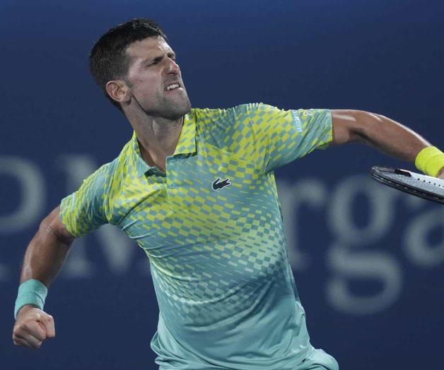 Djokovic pasa apuros en Dubái