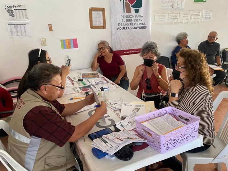 Inicia pago de 65 y Más por tarjeta Inicia pago de 65 y Más por tarjeta
