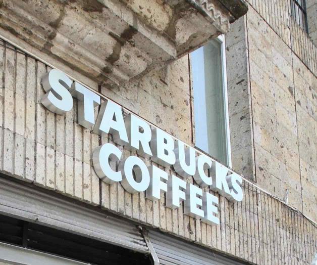 Infringió Starbucks ley en intento de parar sindicalización Infringió Starbucks ley en intento de parar sindicalización