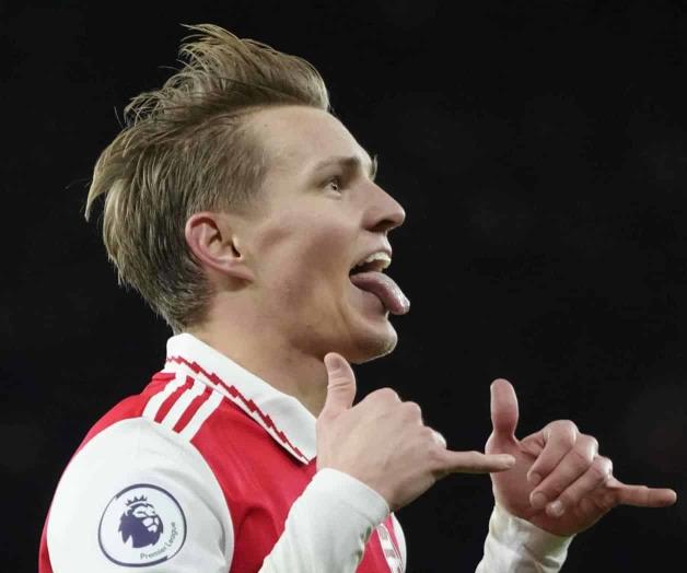 Golea Arsenal y amplía su ventaja