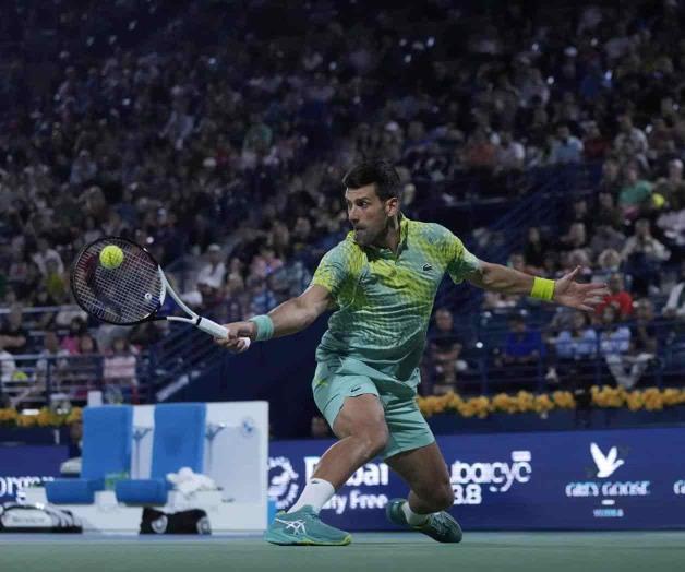 Djokovic continúa en Dubái