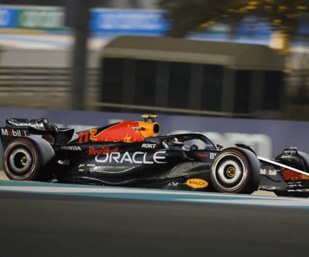 Checo Pérez termina tercero en la segunda práctica de Bahréin