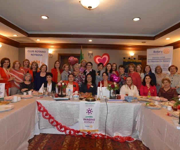 Tiene de invitada a Rosa Nelly