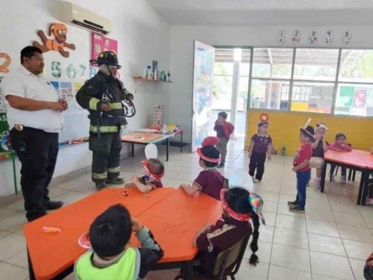 Previenen Bomberos accidentes en niños Previenen Bomberos accidentes en niños