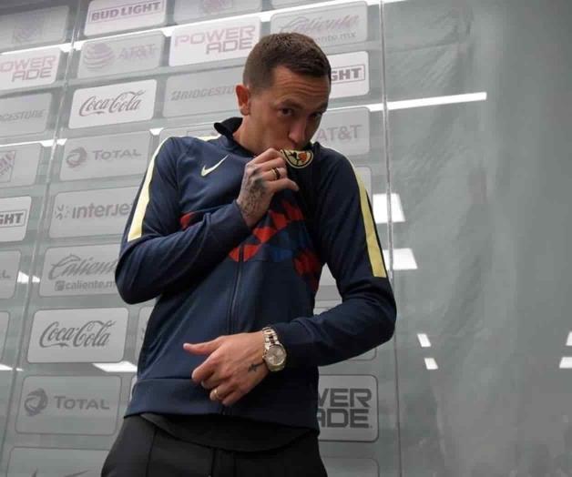 Marchesín alza la mano para volver al América