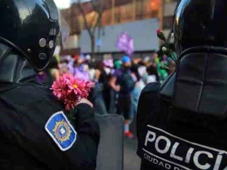 Acompañarán 2 mil 500 mujeres policía a la marcha por el 8M Acompañarán 2 mil 500 mujeres policía a la marcha por el 8M
