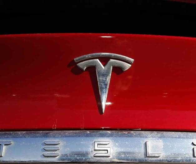 Piloto automático de un Tesla causaría accidente