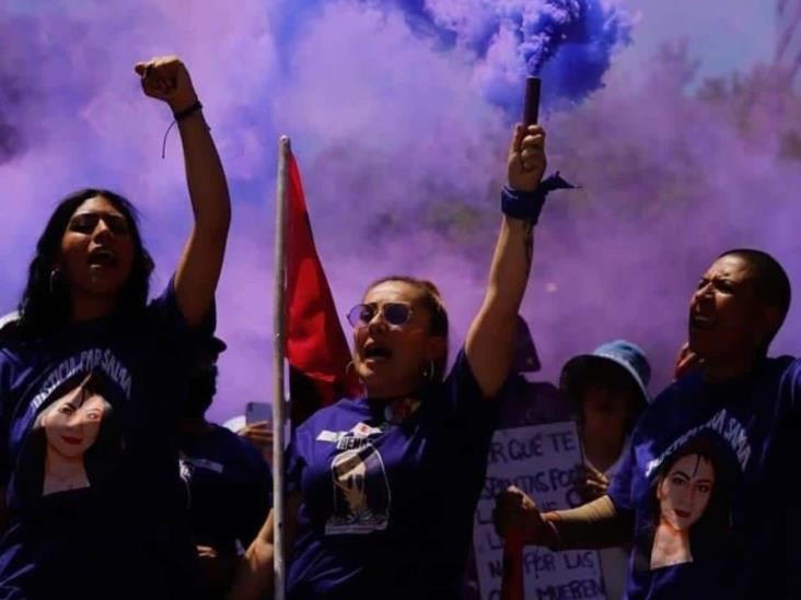 Protestan mujeres en calles de CDMX por 8M Protestan mujeres en calles de CDMX por 8M