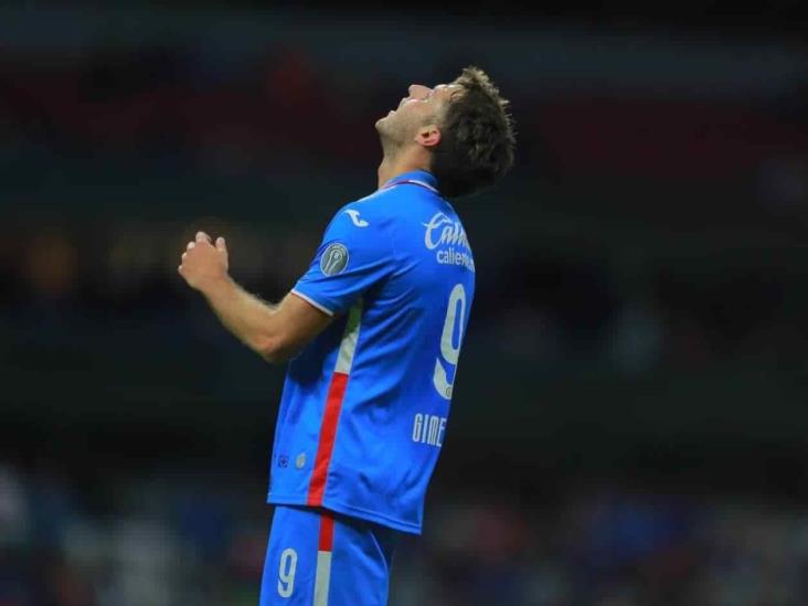 Se pierde Santi Giménez Octavos de Europa League por lesión Se pierde Santi Giménez Octavos de Europa League por lesión