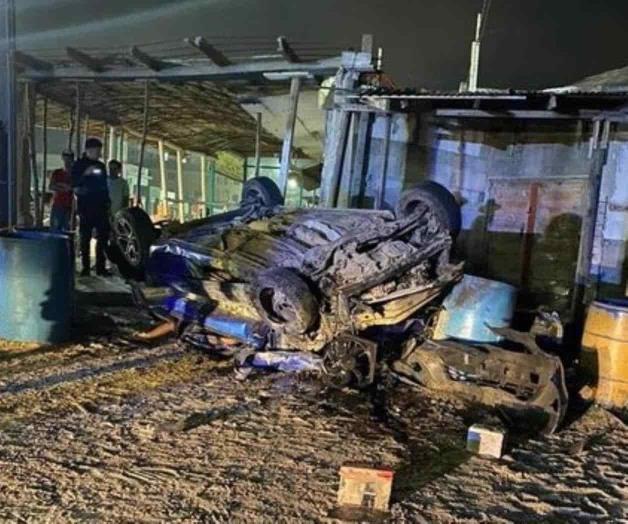‘Espantoso’ accidente: peatón y conductor muertos