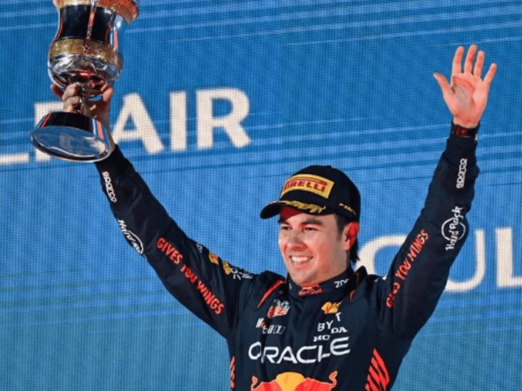 Checo Pérez podría salir de Red Bull Checo Pérez podría salir de Red Bull