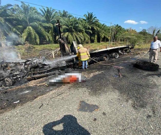 Deja 7 muertos choque de camión en Chiapas